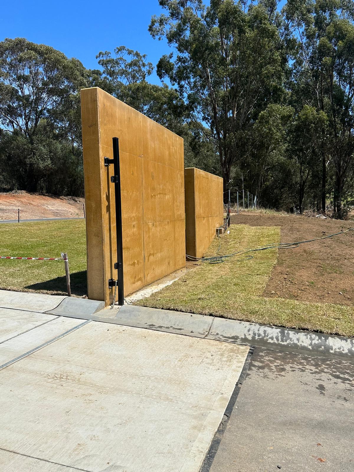 Macarthur Memorial Park – Footpaths and Beams